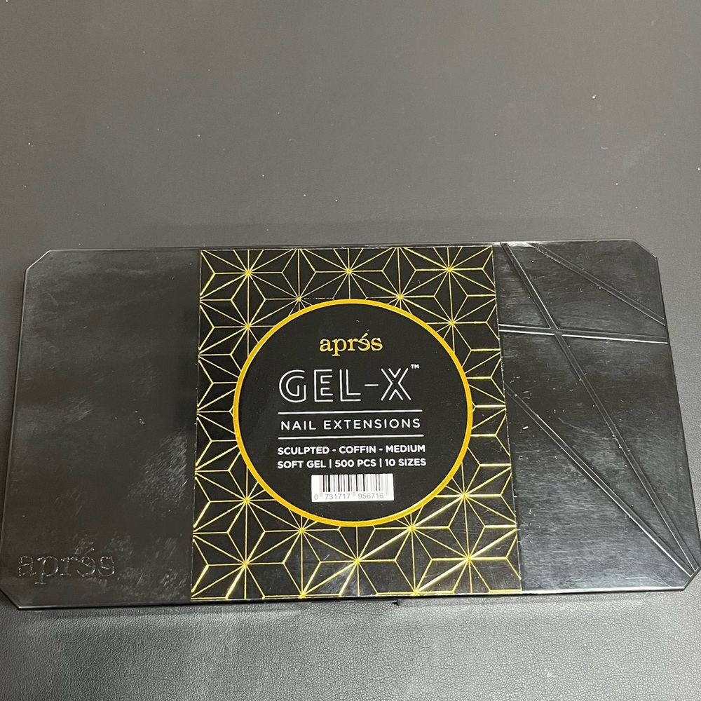 Apres Gel-X Medium Coffin Nail Tips
